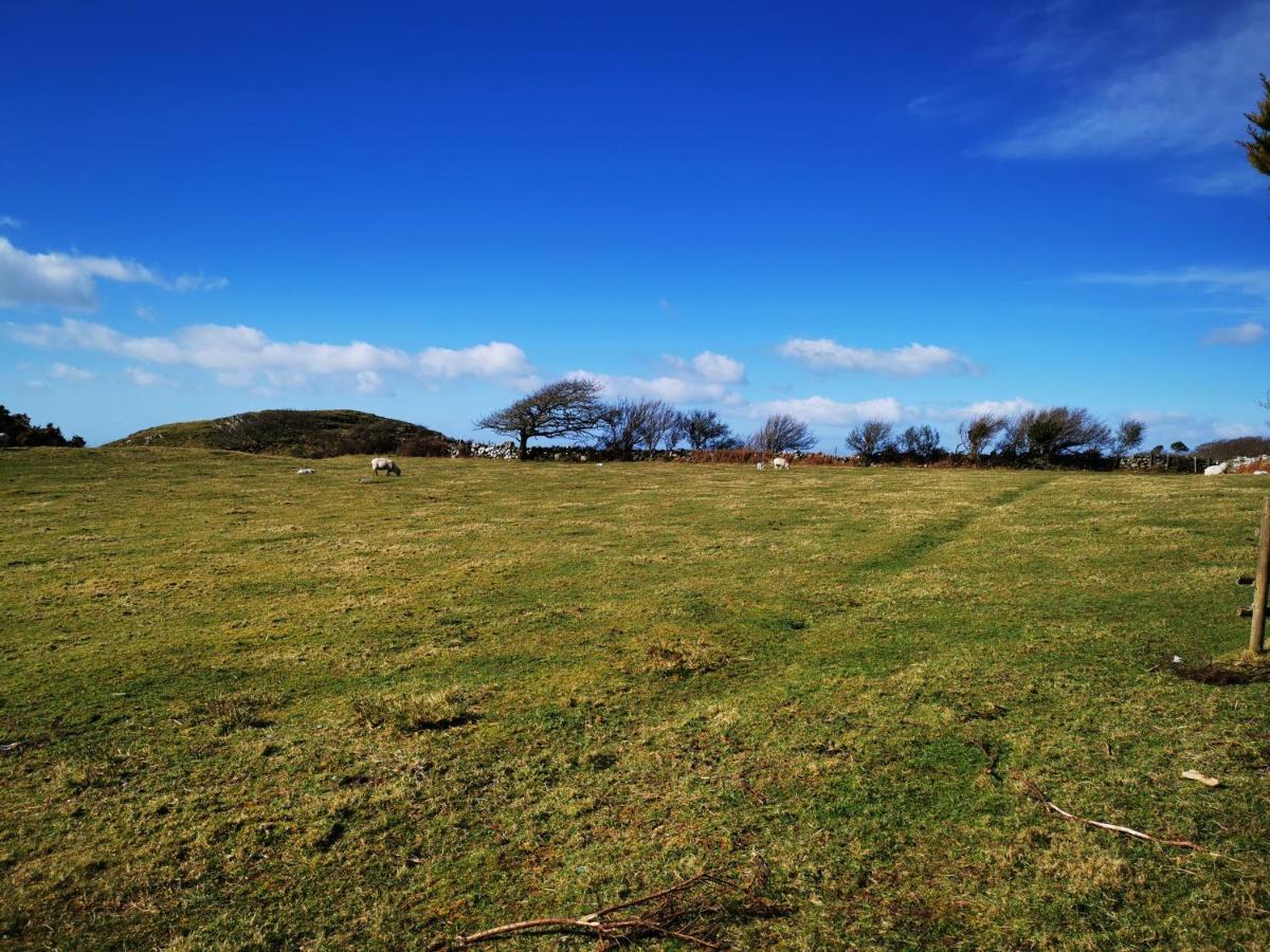 Ty Gwennol Near Gilfach Goch Apartment Llanbedr  Exterior photo